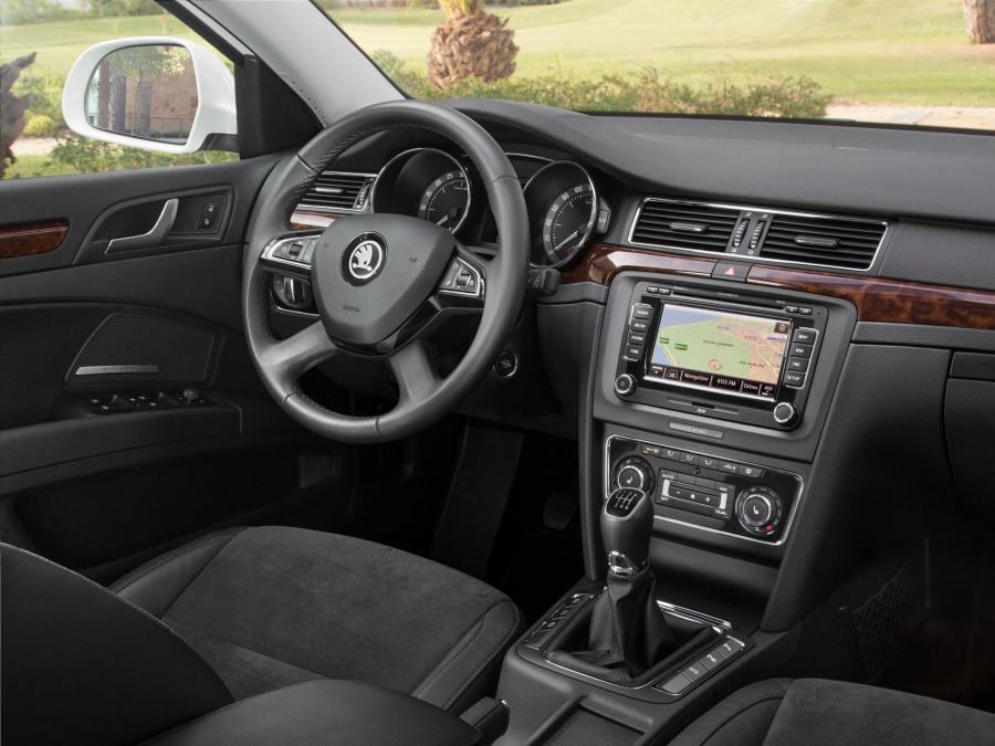  Skoda Superb Combi GreenLine 2013 года  (фото 6 из 6)